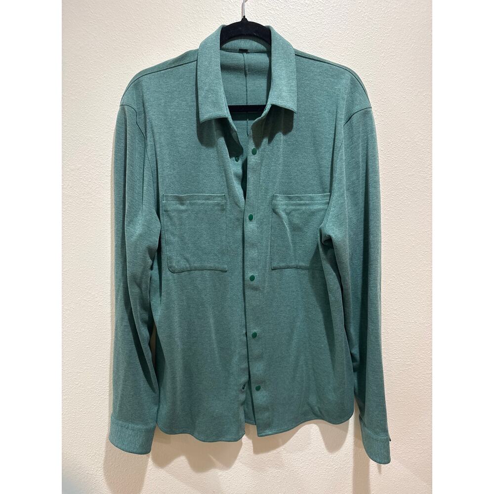 Men’s green Lululemon Soft Knit Overshirt large